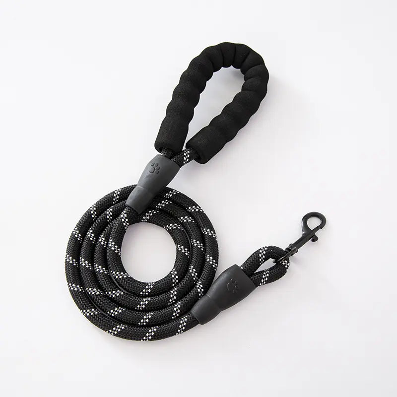 Heavy Duty No Pull Dog Leash for Large Dogs, Chew Resistant Reflective Rope Lead with Durable Material and Comfortable Padded Handle, Durable Outdoor Training Leash for Anti-Pull Control and Night Safety.