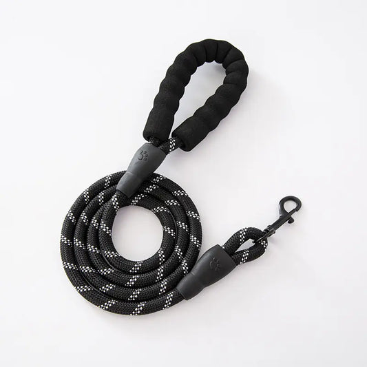 Heavy Duty No Pull Dog Leash for Large Dogs, Chew Resistant Reflective Rope Lead with Durable Material and Comfortable Padded Handle, Durable Outdoor Training Leash for Anti-Pull Control and Night Safety.