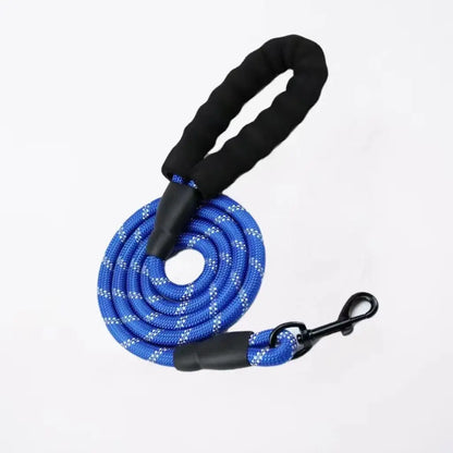 Heavy Duty No Pull Dog Leash for Large Dogs, Chew Resistant Reflective Rope Lead with Durable Material and Comfortable Padded Handle, Durable Outdoor Training Leash for Anti-Pull Control and Night Safety.
